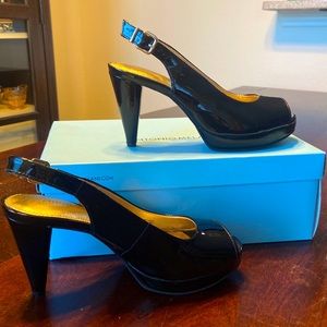 Antonio Melani 3 inch black patent leather heals-size 6